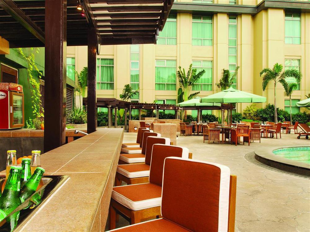 New Coast Hotel Manila Restaurant photo