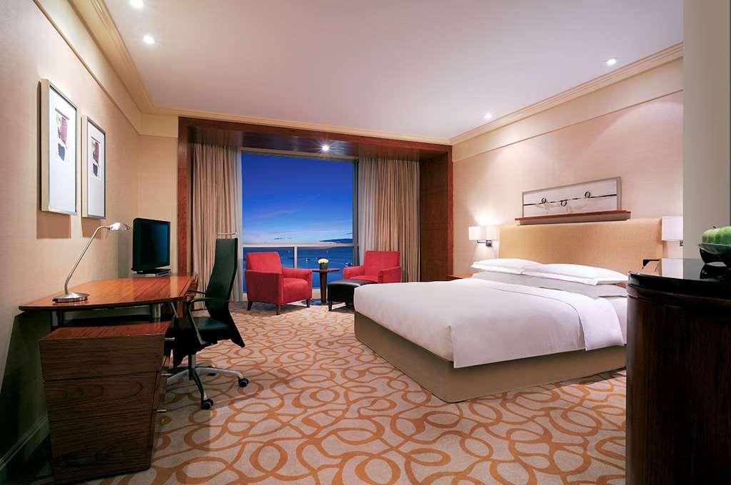New Coast Hotel Manila Room photo